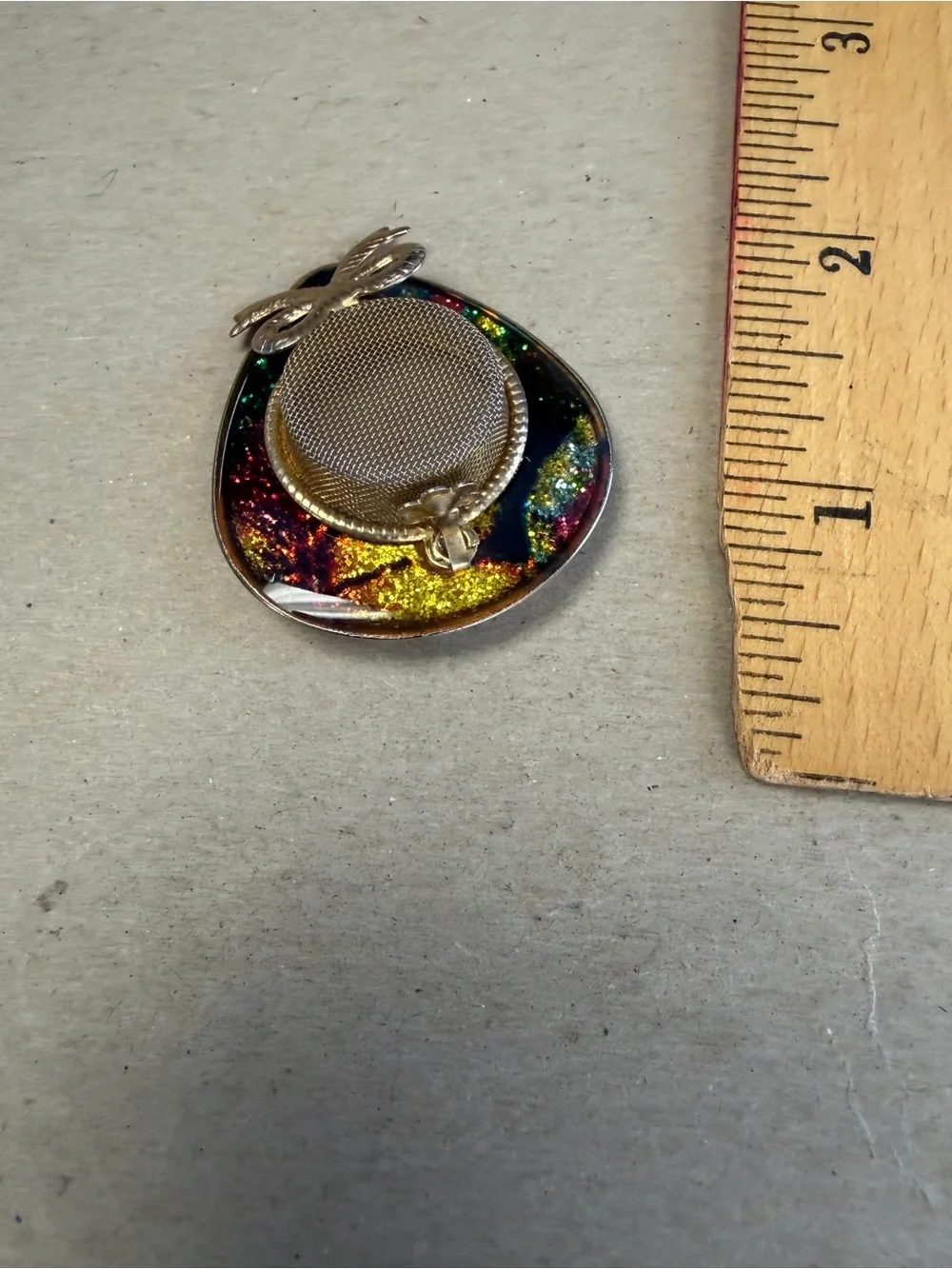 Vintage 80s Multicolor Goldtone Hat Brooch